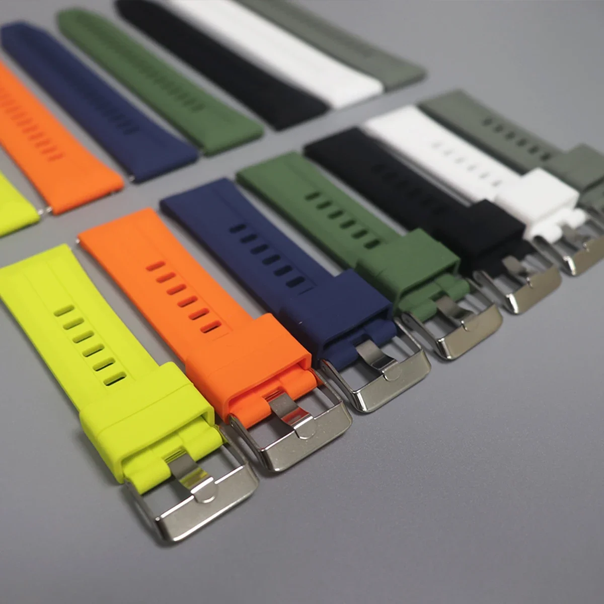 Sports Rubber Watch Strap 22mm - đánh giá và giá Titan Watches Smartwatch